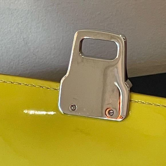 💯Authentic TOD’s bag bandoliera mini lime green - Picture 5 of 12